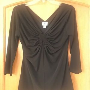 Worthington v-neck 3/4 sleeve black top sz small